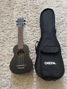 Nowe czarne ukulele firmy Cascha