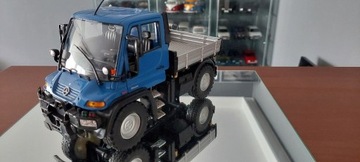 Model 1:24 Mercedes Unimog U400 Welly