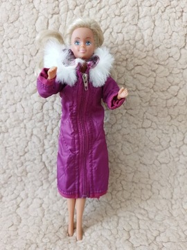 Płaszczyk z futerkiem dla lalki barbie 