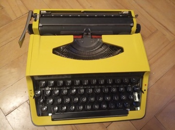 Maszyna do pisania Brother Deluxe 800