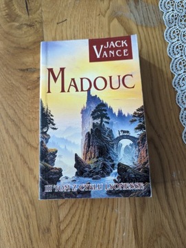 Jack Vance - Madouc