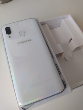 Samsung A40 biały