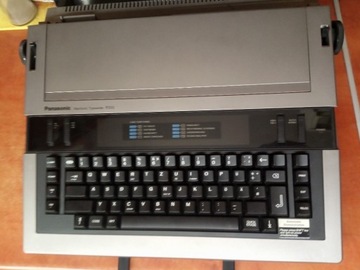 Elektroniczna maszyna do pisania PANASONIC R300