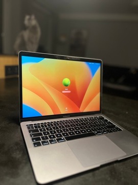 MacBook Air 2019 TuchID