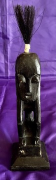 Figurka Afrykańska Szamana Wykonana z Drewna