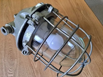 Lampa przeciwwybuchowa OWP-200 firmy Polam Wilkasy