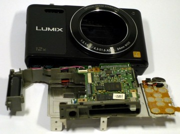 Panasonic Lumix DMC-SZ10 - obudowa