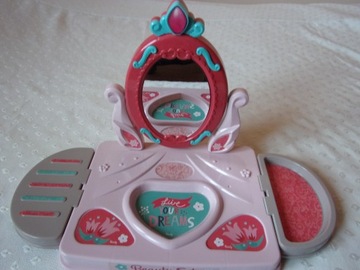 Zabawka lusterko toaletka dla dziewczynki