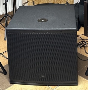 JBL Eon 618s subwoofer 