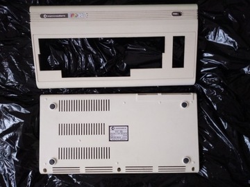 Niemiecka obudowa WGB 60256 Commodore VIC20. 