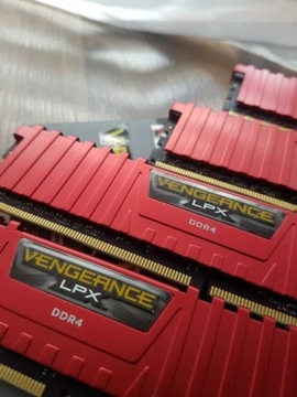 Corsair Vengeance LPX 32 GB 2400 MHz CL16 DDR4