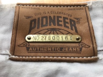 Spodnie marki PIONEER   L/XL