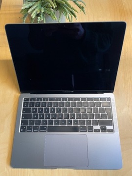 MacBook Air (13,3") M1, 16 GB RAM, 256 GB SSD