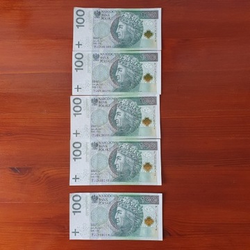 5 ×100zł. z kolejnymi numerami. 