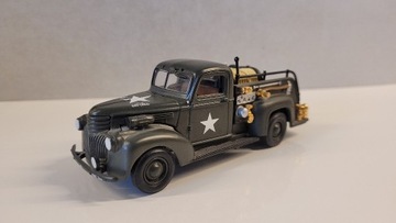 Matchbox Yesteryear CHEVROLET ARMY FIRE TRUCK 