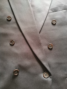 Elegancki trzy częściowy garnitur - rozmiar 52