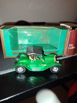 Matchbox models of yesteryear y-6 1930 Cadillac 