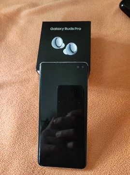 Telefon Samsung s10+ ze słuchawkami buds pro