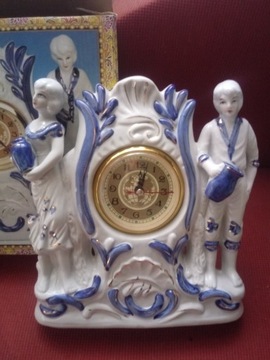 Antyk, zabytkowy zegarek, zegar kominkowy, stara porcelana