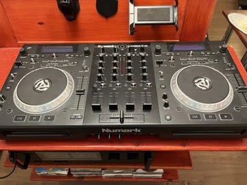 Numark MixdeckQuad