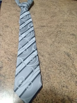 Krawat męski jasny z wzorkiem