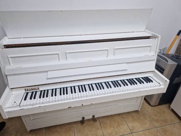 Pianino legnica m100b