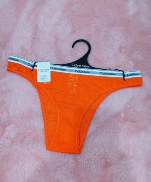 Calvin Klein majtki damskie M nowe stringi bikini