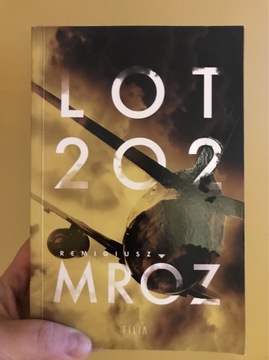 Lot 202.  Remigiusz Mróz