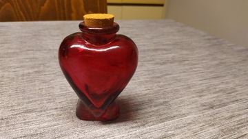 Butelka szklana w kształcie serca