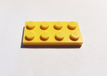 LEGO klocek 2x4 żółty 