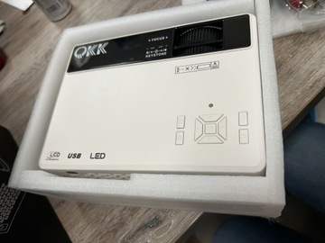 Projektor multimedialny QKK