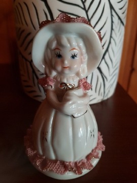 PORCELANOWA FIGURKA