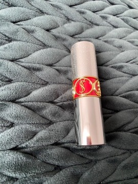 YVES SAINT LAURENT     YSL.  POMADKA