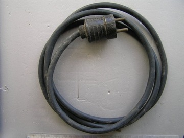 Kabel zasilajacy z epoki PRL