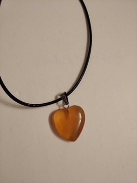 Naszyjnik serce z naturalnym kamieniem.