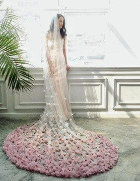 Welon Pudrowy róż 3D kwiatowy długość 250 cm