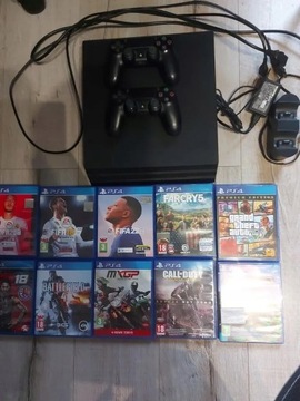 Konsola playstation 4 pro 1tb **okazja duzo gier**