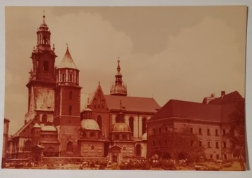 KRAKÓW FOTOGRAFIA WYM. 11,2X16,4 CM NAKŁAD 3000