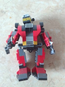 Figurka lego robot 