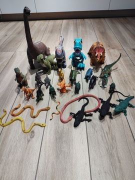 Dinozaury, węże, jaszczurki - zestaw zabawek