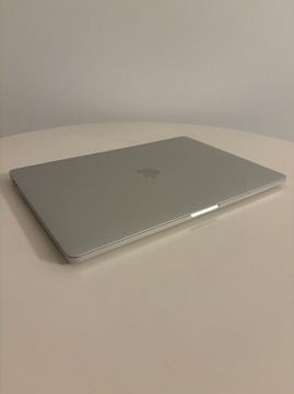 MacBook Pro 16" 2019, i7 2.6 GHz, SSD 512, RAM 32