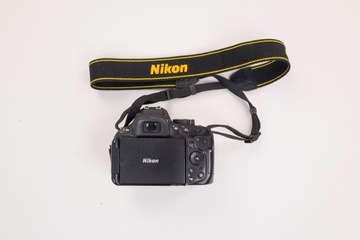Lustrzanka Nikon D5200 korpus 2obiektywy używany