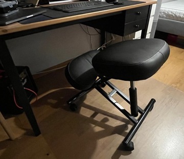 Ergonomiczne krzesło klęczące