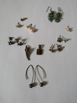 Kolczyki wisiorki i inne stare elementy biżuterii 