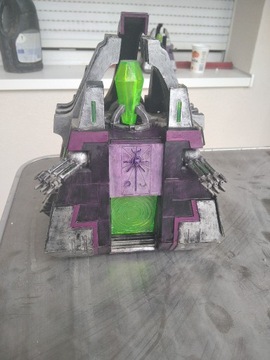 Necrons Monolith - uszkodzony