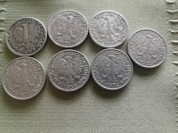 Zestaw monet: 2 zł Jagody, 1 zł 2x70-78 i 1x80-88