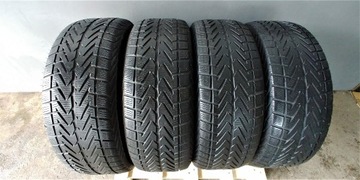 Opony zimowe Vredestein 225/60R16 