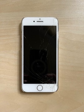iPhone8, biały, używany, uszkodzony