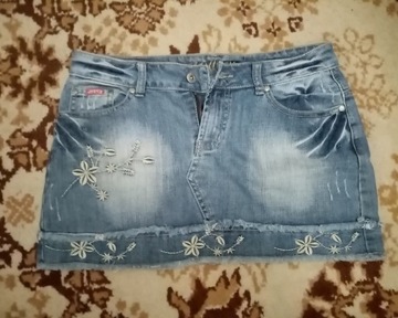 Mini spódniczka jeansowa z haftem