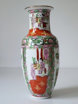 Duży wazon z bogatym dekorem kantońskim, 31 cm
